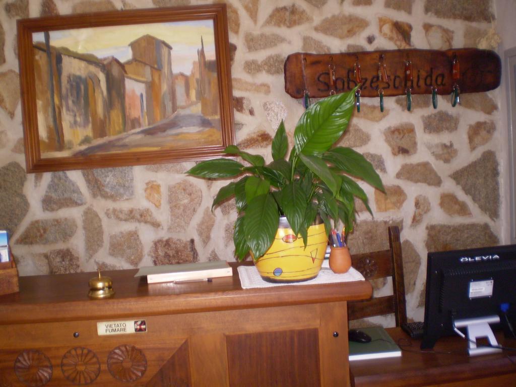 Hotel S'Obreschida กัสเตียดาส ภายนอก รูปภาพ